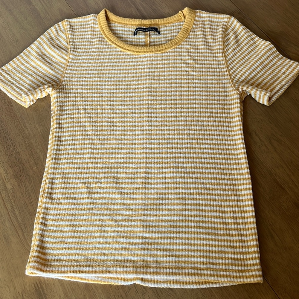 Abercrombie & Fitch Yellow and White Striped Short Sleeve Tee